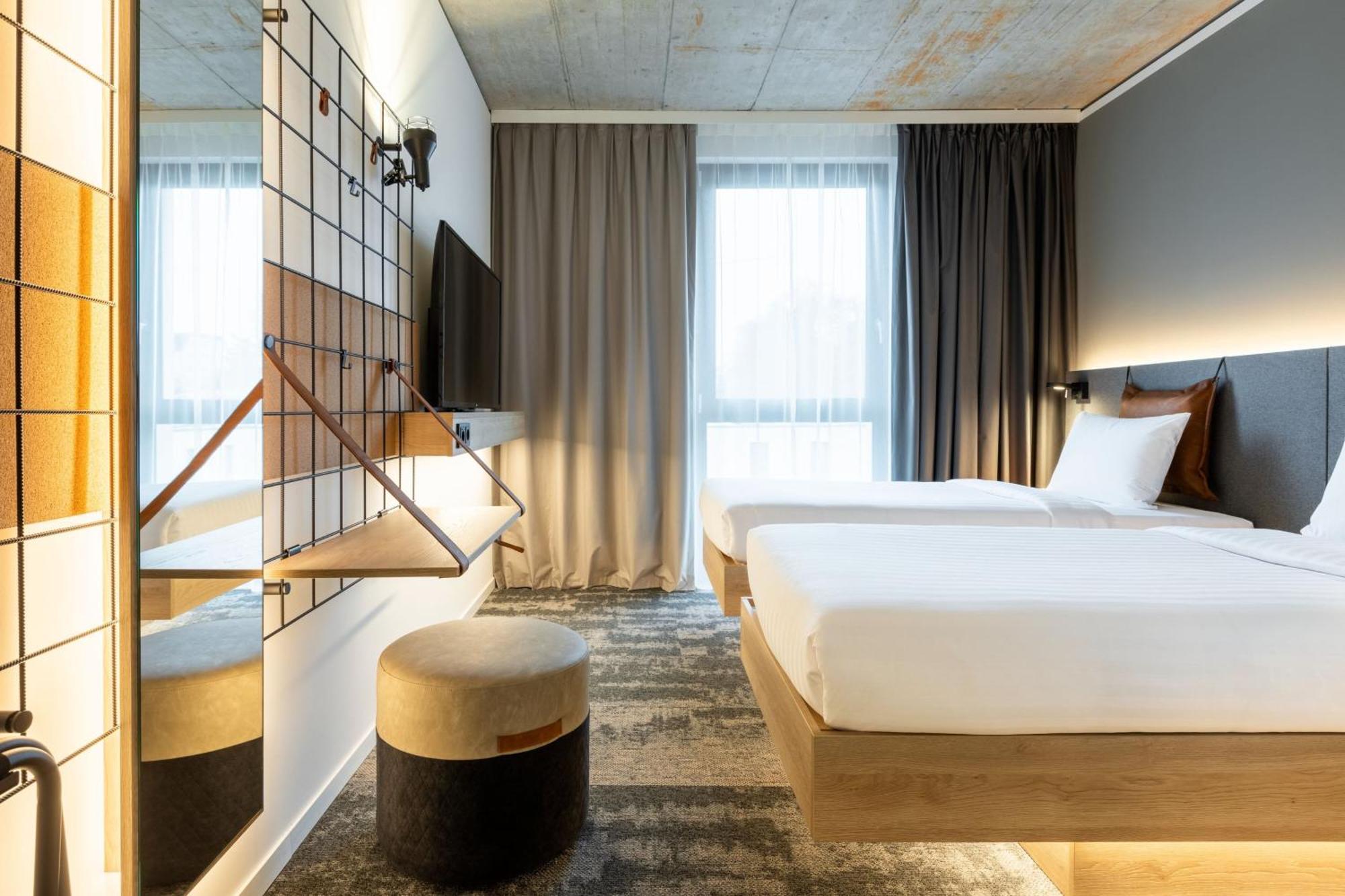 Moxy Outletcity Metzingen Metzingen  Zewnętrze zdjęcie