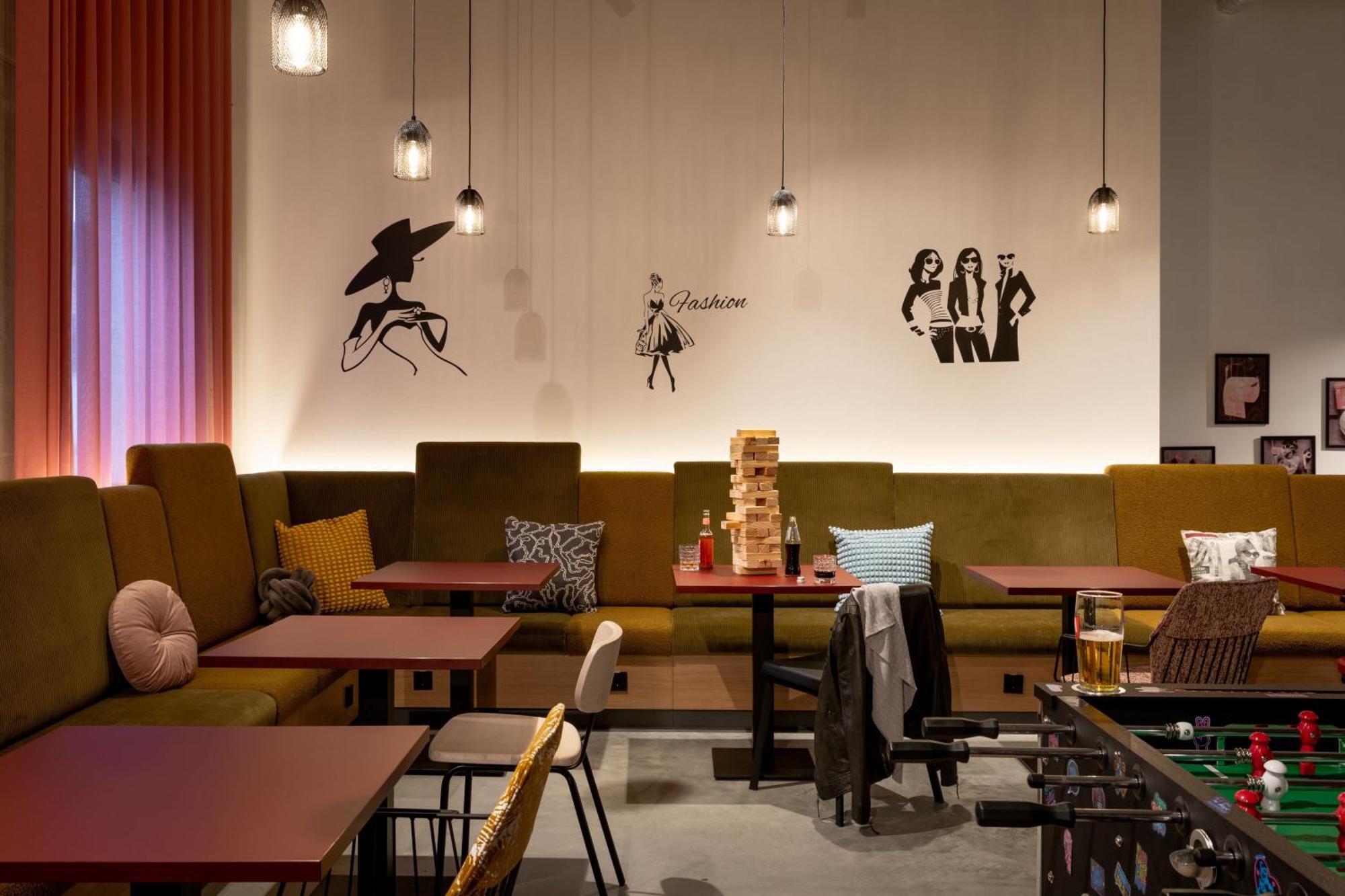 Moxy Outletcity Metzingen Metzingen  Zewnętrze zdjęcie