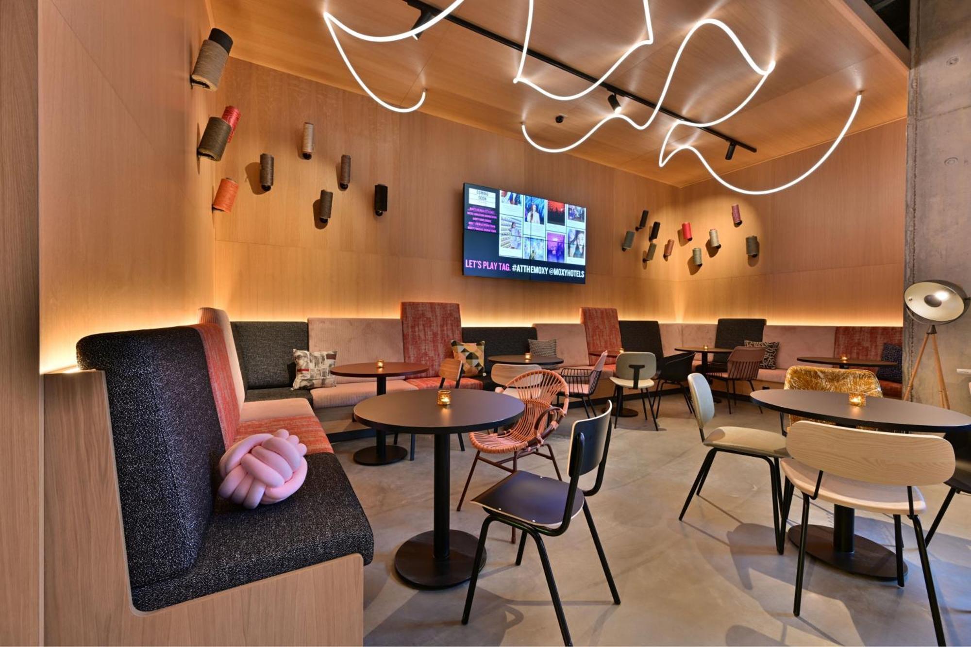 Moxy Outletcity Metzingen Metzingen  Zewnętrze zdjęcie