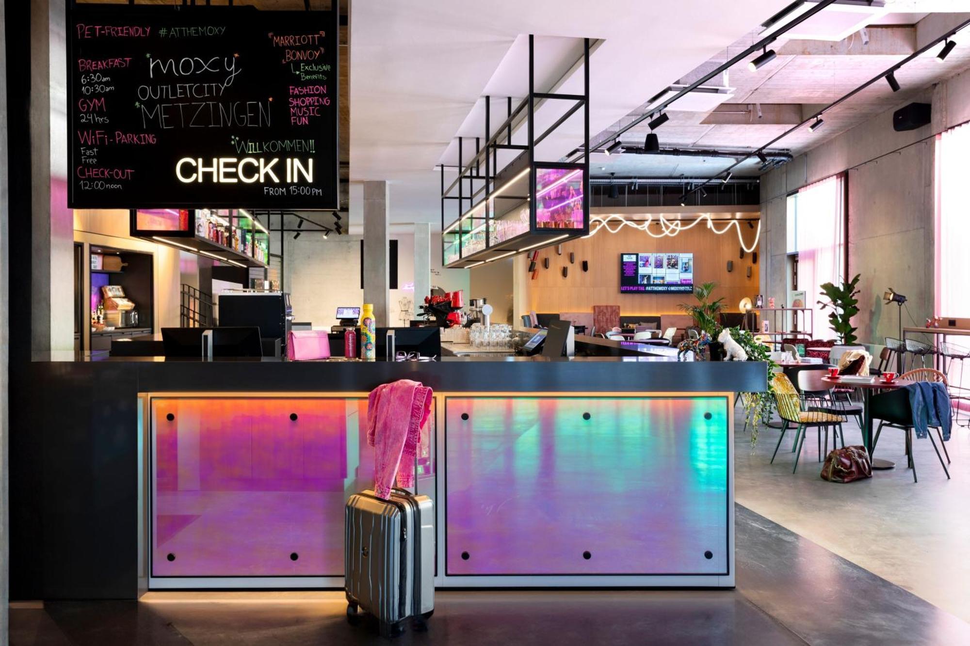 Moxy Outletcity Metzingen Metzingen  Zewnętrze zdjęcie